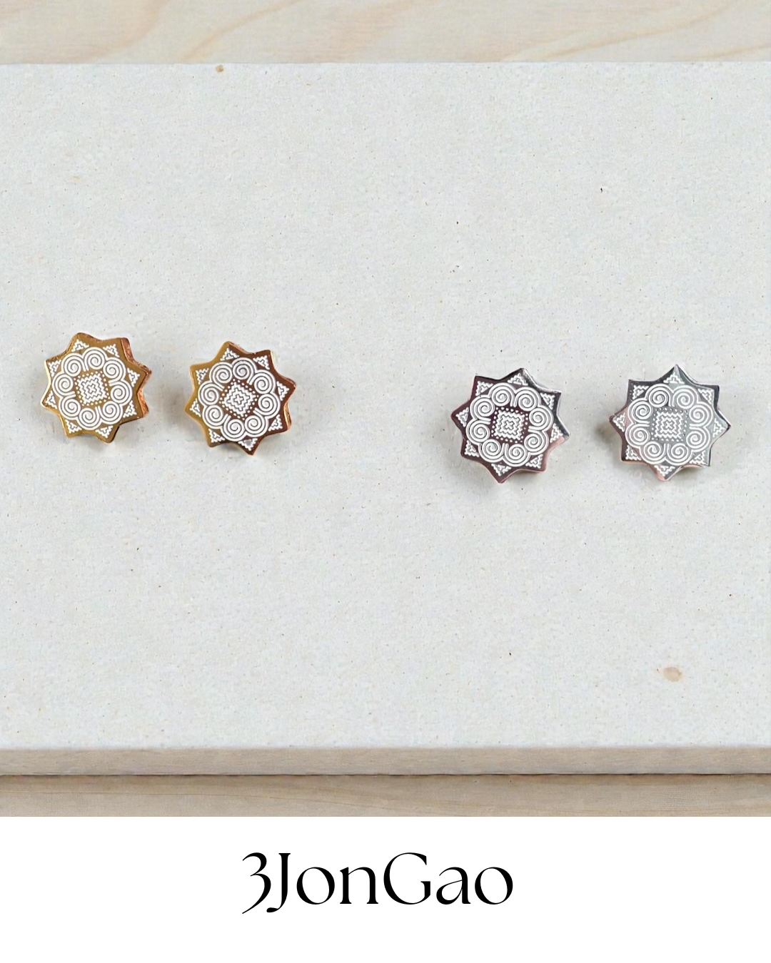 Boucle d’oreille puce Dena